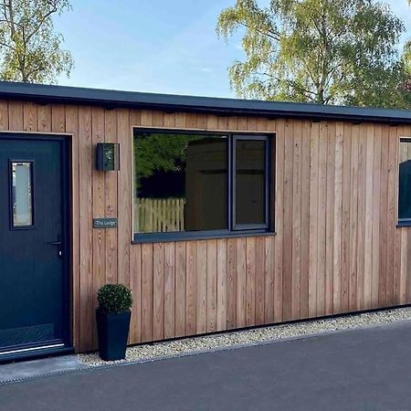 Larks Leaze Lodge, Steeple Ashton, Wiltshire 特罗布里奇 外观 照片