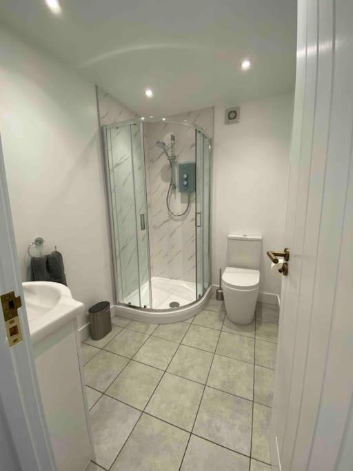 Larks Leaze Lodge, Steeple Ashton, Wiltshire 特罗布里奇 外观 照片