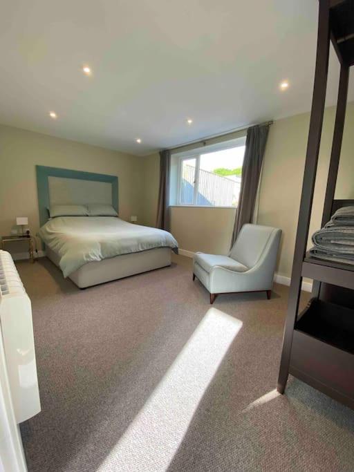 Larks Leaze Lodge, Steeple Ashton, Wiltshire 特罗布里奇 外观 照片