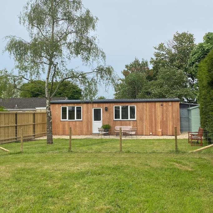 Larks Leaze Lodge, Steeple Ashton, Wiltshire 特罗布里奇 外观 照片