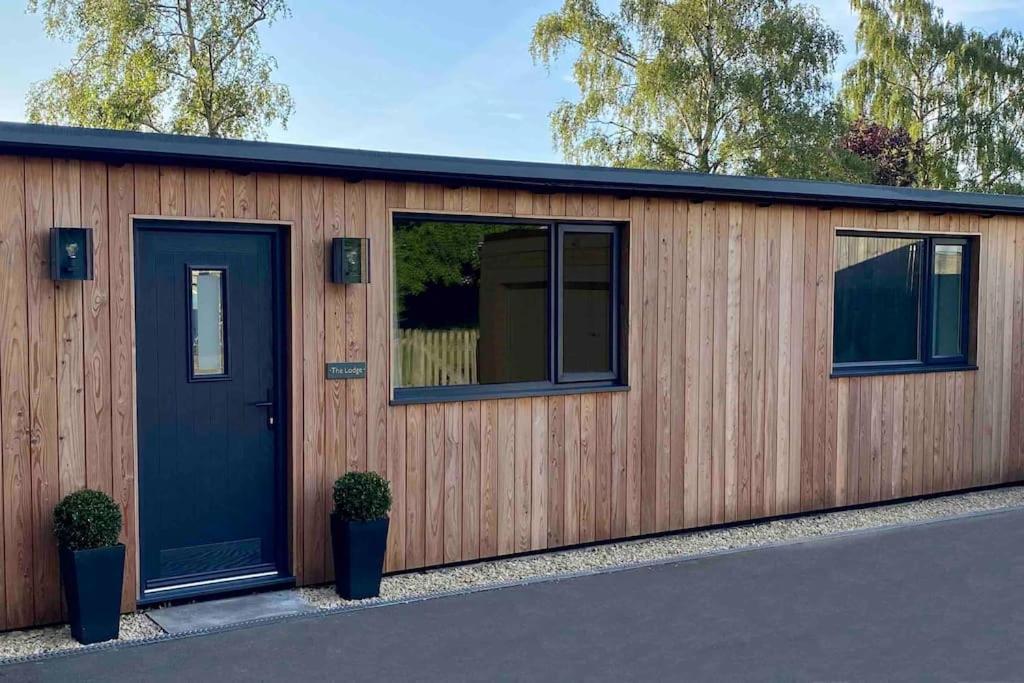 Larks Leaze Lodge, Steeple Ashton, Wiltshire 特罗布里奇 外观 照片